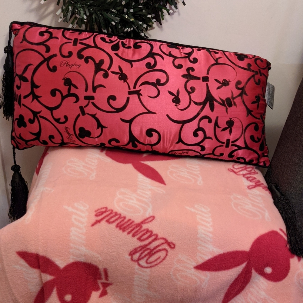 Playboy pillow - Picture 3 of 7